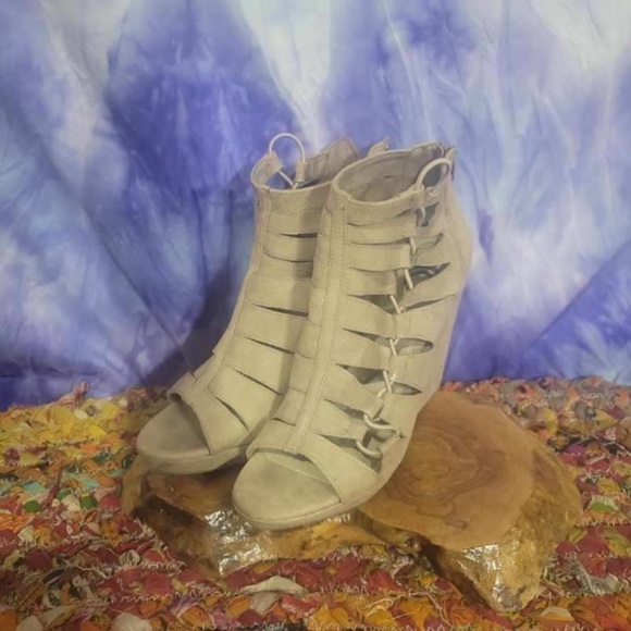 Charming Charlie Shoes - Charming Charlie Tan Peep Toe Wedge Shoes Size 9M